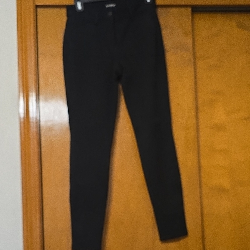 Express Black Women’s Jeggings